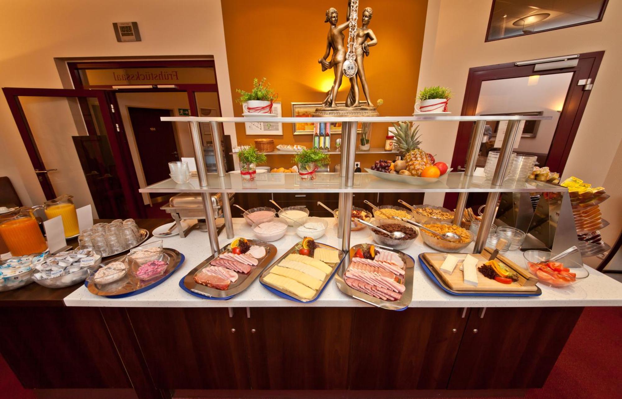 Hotel Polo Am Zob ฮัมบูร์ก ภายนอก รูปภาพ