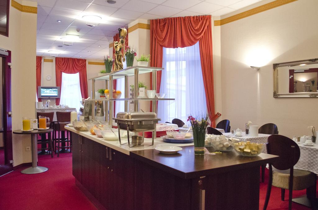 Hotel Polo Am Zob ฮัมบูร์ก ภายนอก รูปภาพ