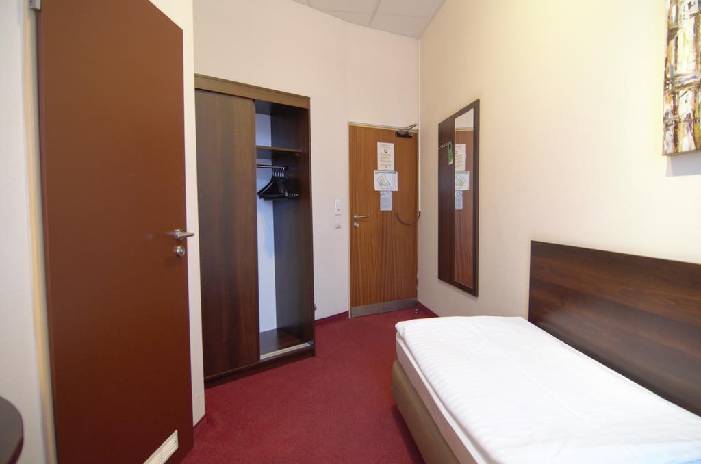 Hotel Polo Am Zob ฮัมบูร์ก ห้อง รูปภาพ