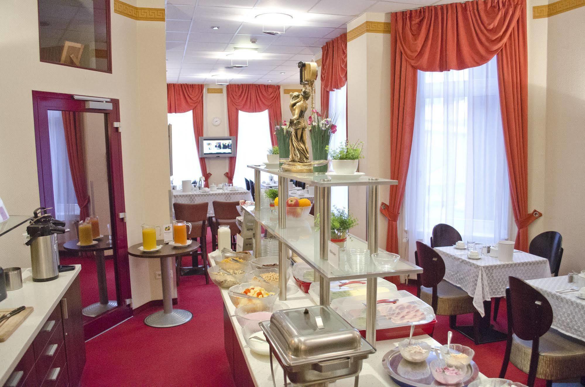 Hotel Polo Am Zob ฮัมบูร์ก ภายนอก รูปภาพ